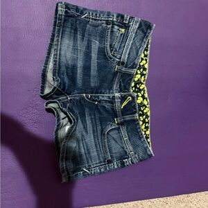 Stylish Denim Shorts with Patterned Lining